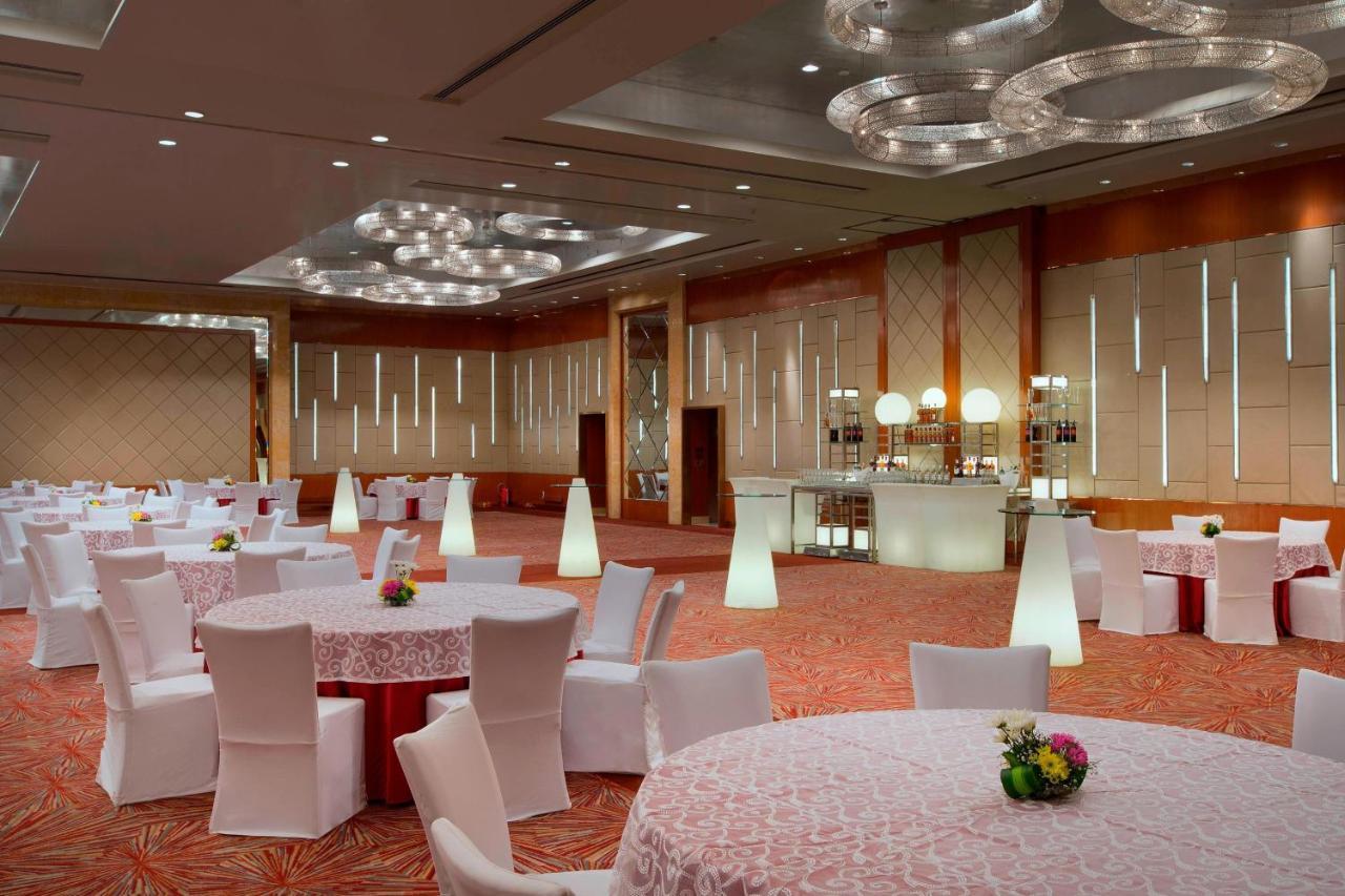 쉐라톤 그랜드 방갈로르 호텔 앳 브리게이드 게이트웨이 벵갈루루 외부 사진